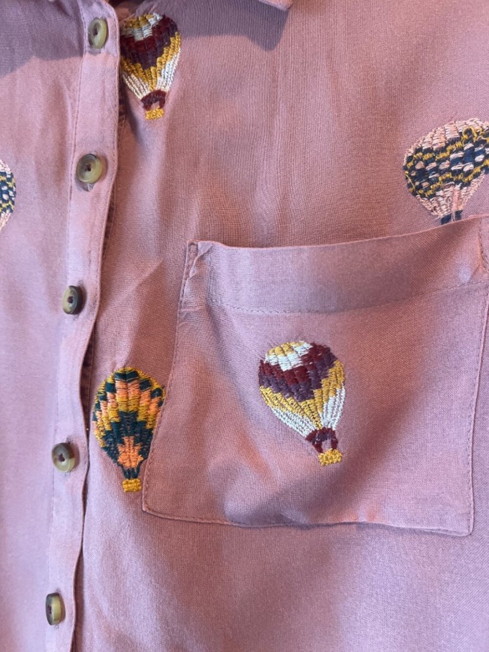 Hot Air Balloon Embroidered Button-Down Shirt Mauve Petite Size 6P Anthropology - Picture 2 of 11